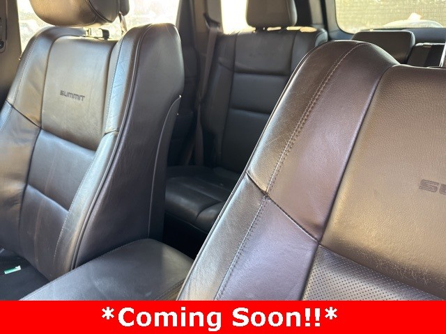 Jeep Grand Cherokee Vehicle Image 03