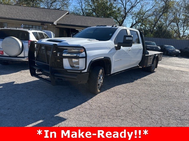 Chevrolet Silverado 3500HD CC Vehicle Image 02