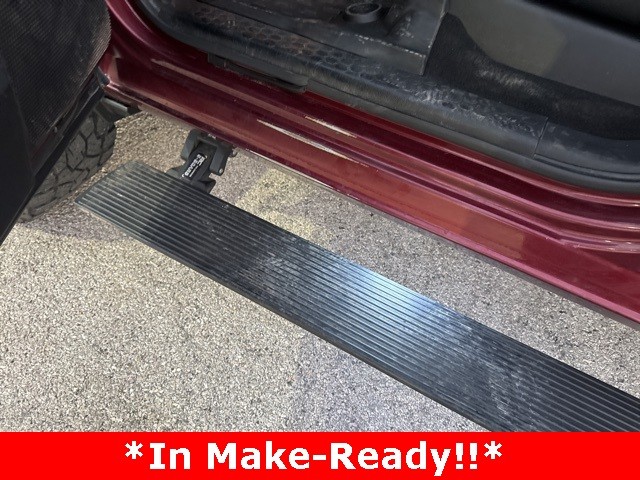 Ram 2500 Vehicle Full-screen Gallery Image 03