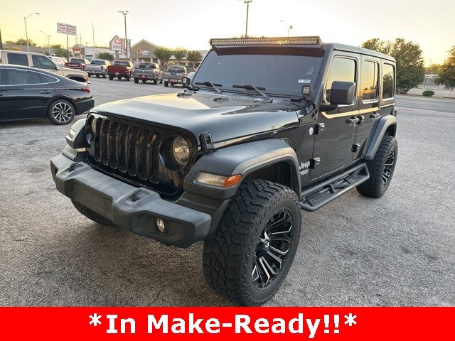 Jeep Wrangler Unlimited Vehicle Image 02