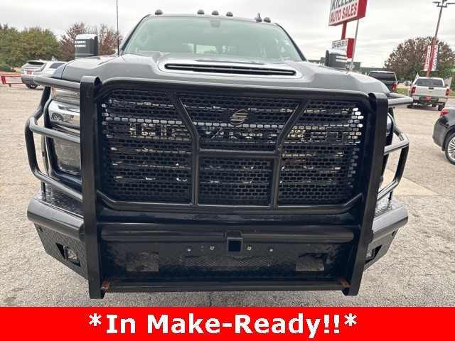 Chevrolet Silverado 2500HD Vehicle Full-screen Gallery Image 02