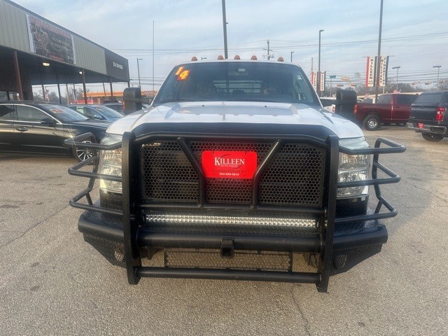 Ford Super Duty F-350 DRW Vehicle Image 03