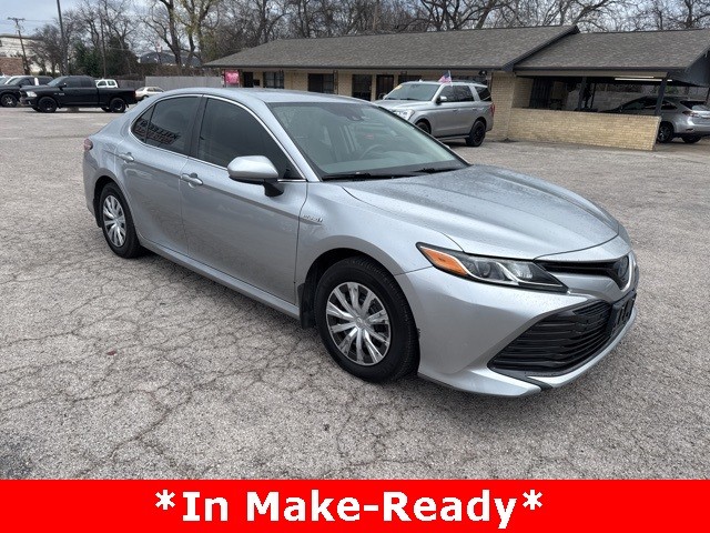 Toyota Camry Hybrid Vehicle Image 03