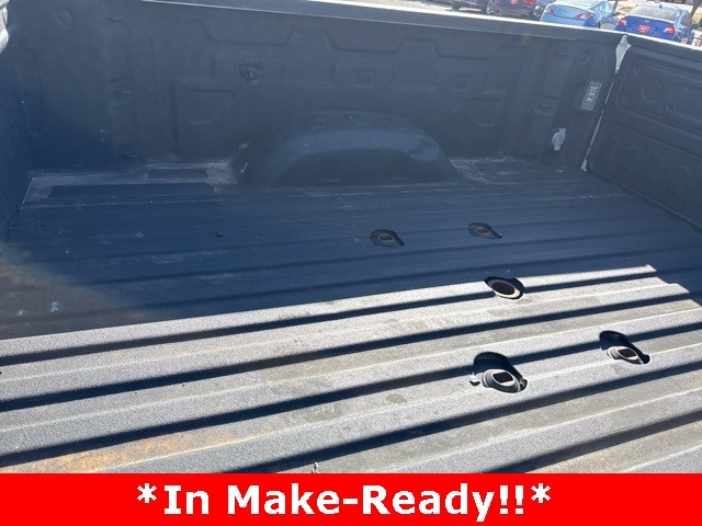 Chevrolet Silverado 2500HD Vehicle Full-screen Gallery Image 03