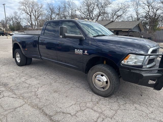 Ram 3500 Vehicle Image 03