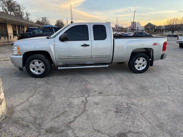 Chevrolet Silverado 1500 Vehicle Image 03