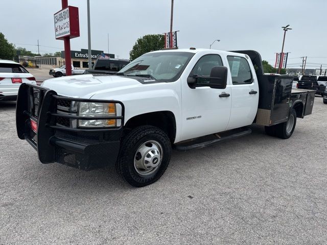 Chevrolet Silverado 3500HD Vehicle Full-screen Gallery Image 03