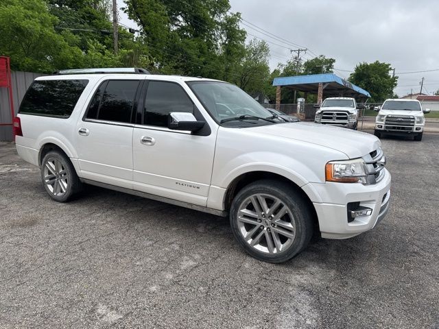 Ford Expedition EL Vehicle Full-screen Gallery Image 02