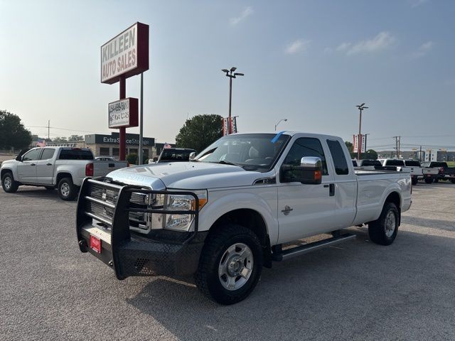 Ford Super Duty F-250 SRW Vehicle Full-screen Gallery Image 02