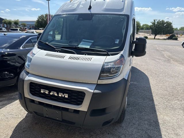 Ram ProMaster Cargo Van Vehicle Full-screen Gallery Image 03