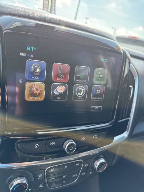 Chevrolet Traverse Vehicle Full-screen Gallery Image 03