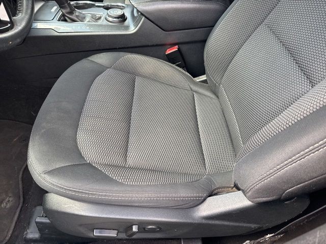 Ford Explorer Vehicle Image 03