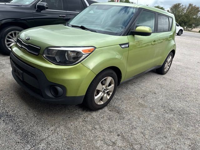 Kia Soul Vehicle Full-screen Gallery Image 02