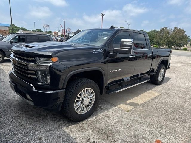 Chevrolet Silverado 2500HD Vehicle Image 02