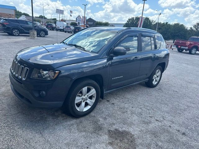 Jeep Compass Vehicle Full-screen Gallery Image 02