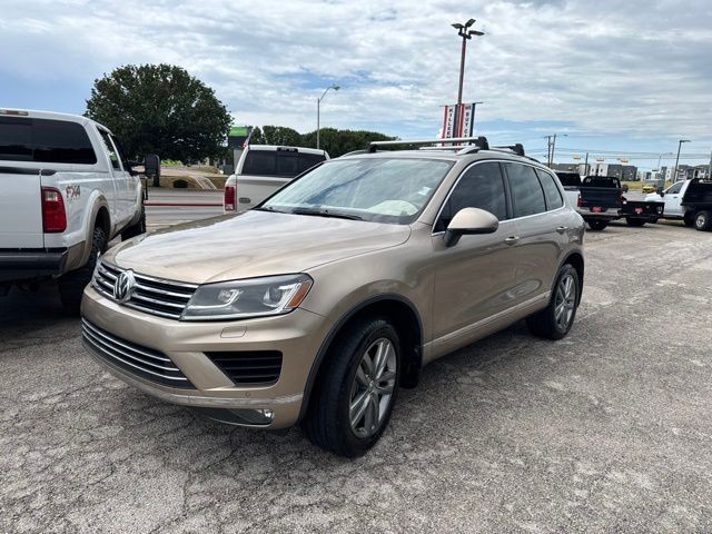 Volkswagen Touareg Vehicle Image 02