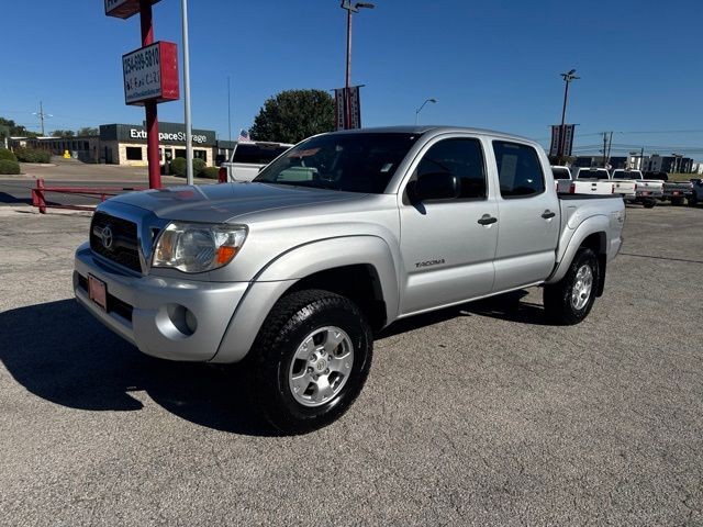 Toyota Tacoma Vehicle Full-screen Gallery Image 02