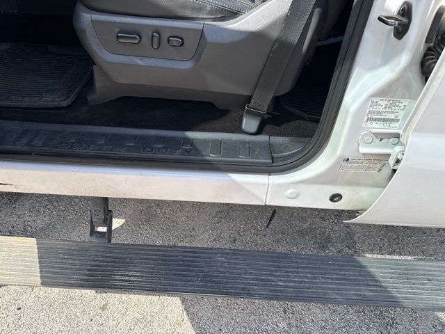 Ford Super Duty F-250 SRW Vehicle Image 03