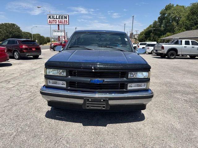 Chevrolet C/K 1500 Vehicle Image 02