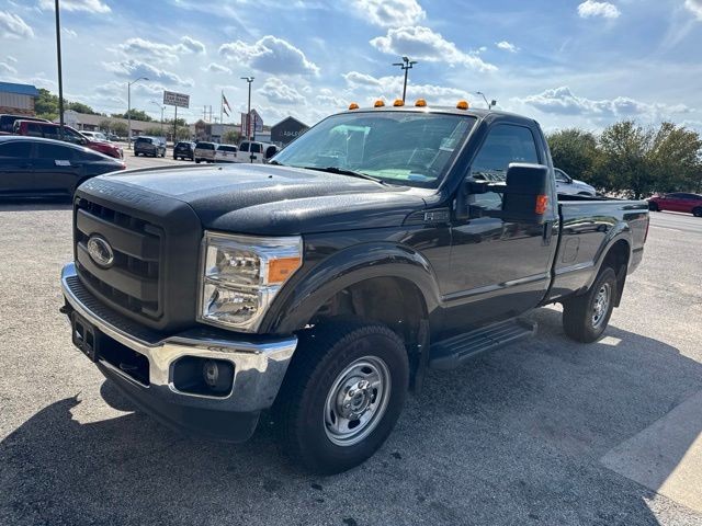 Ford Super Duty F-250 SRW Vehicle Image 02