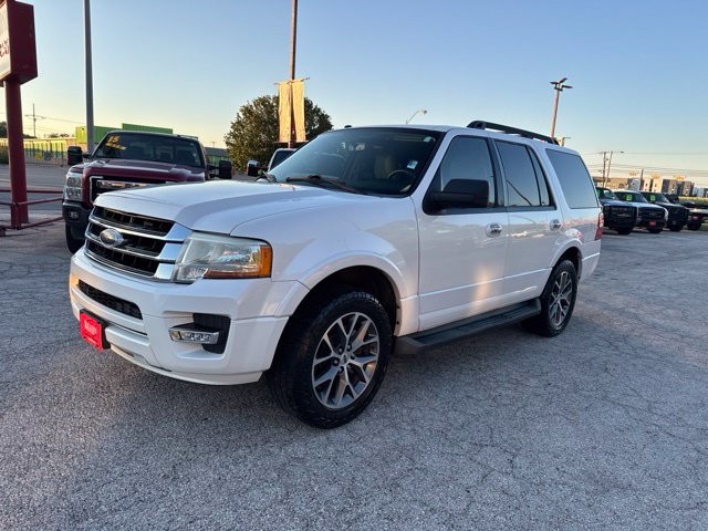 Ford Expedition Vehicle Full-screen Gallery Image 02