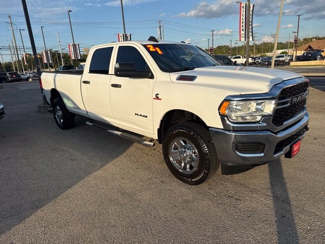Ram 2500 Vehicle Full-screen Gallery Image 02
