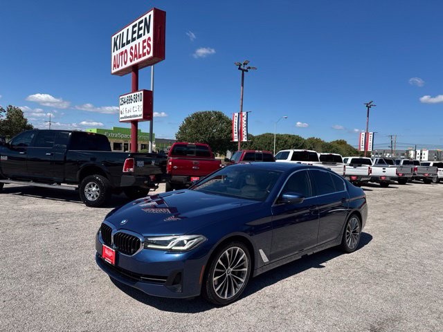 BMW 5 Series Vehicle Full-screen Gallery Image 03