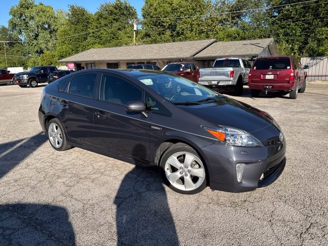 Toyota Prius Vehicle Full-screen Gallery Image 03