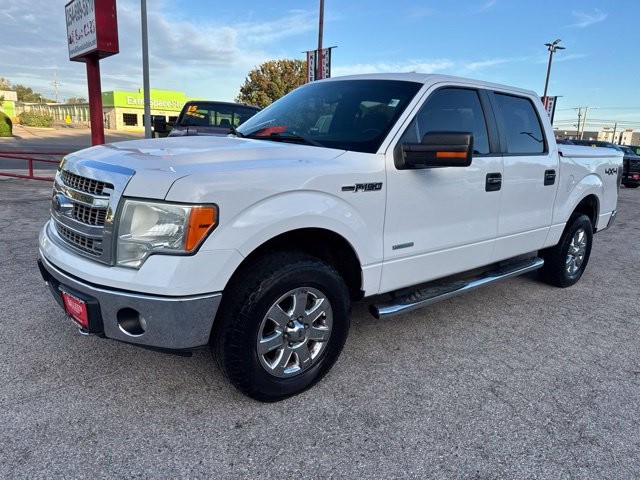Ford F-150 Vehicle Full-screen Gallery Image 03