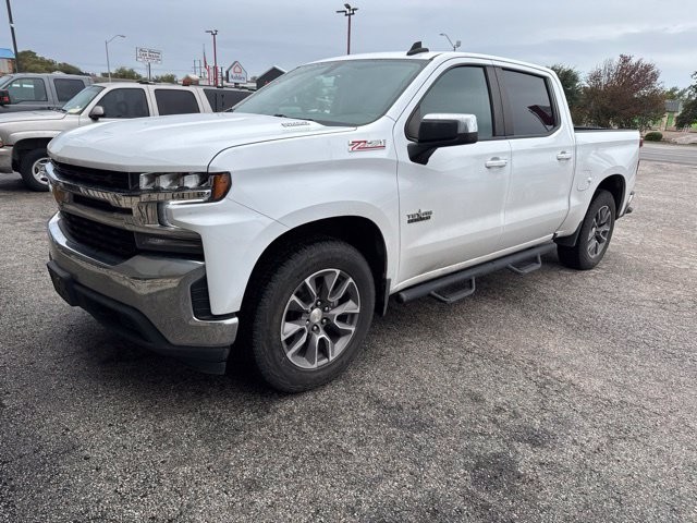 Chevrolet Silverado 1500 Vehicle Full-screen Gallery Image 02
