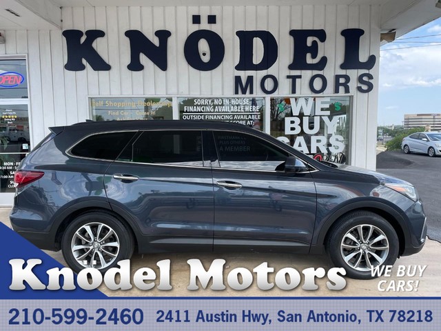 2017 Hyundai Santa Fe SE at Knodel Motors in San Antonio TX