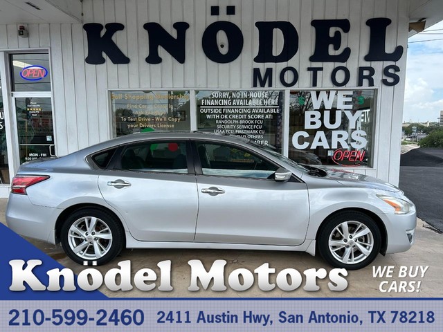 2015 Nissan Altima 2.5 SV at Knodel Motors in San Antonio TX