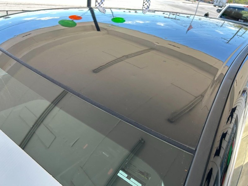 Honda CR-V Vehicle Full-screen Gallery Image 07