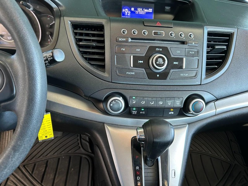 Honda CR-V Vehicle Full-screen Gallery Image 12