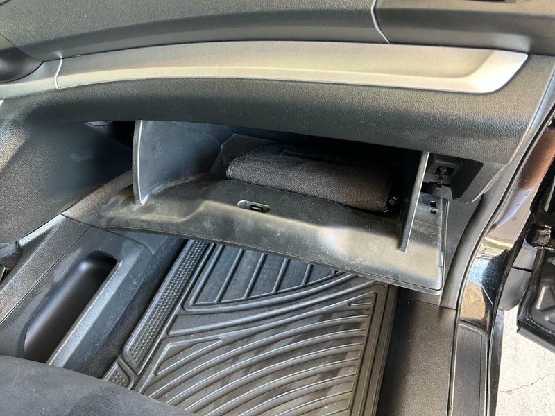 Honda CR-V Vehicle Full-screen Gallery Image 19