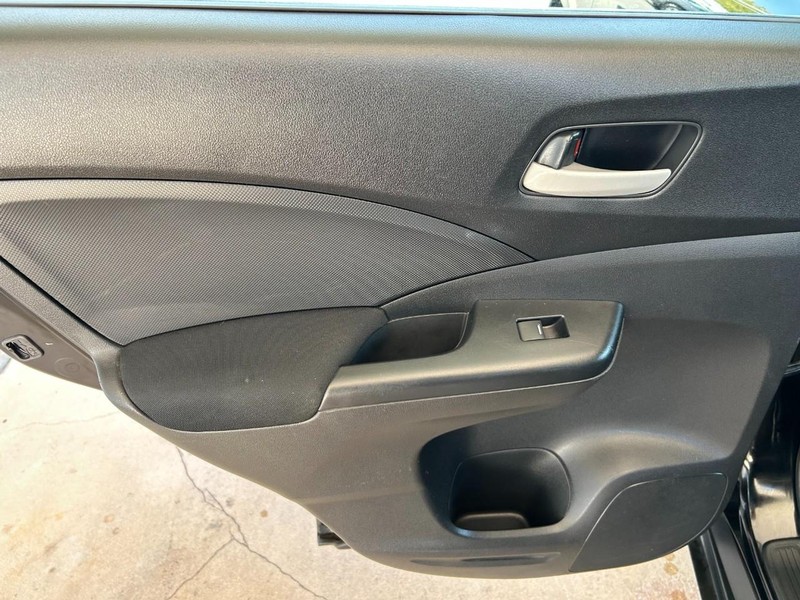 Honda CR-V Vehicle Full-screen Gallery Image 20