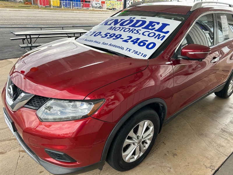 Nissan Rogue Vehicle Full-screen Gallery Image 05