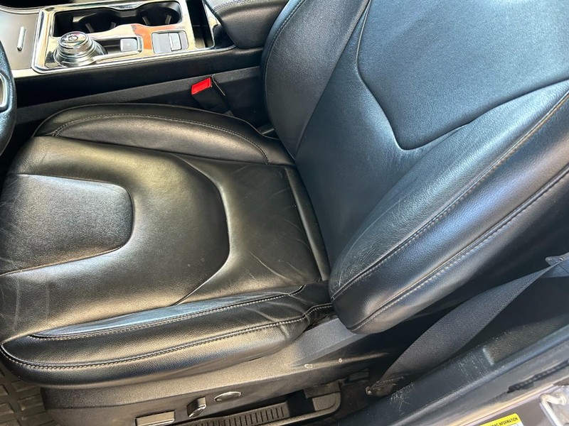 Ford Edge Vehicle Full-screen Gallery Image 17