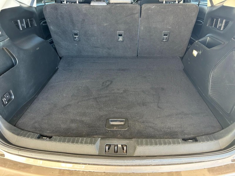 Ford Edge Vehicle Full-screen Gallery Image 23