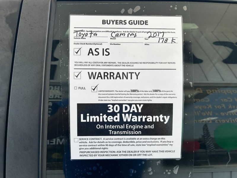 Toyota Camry Vehicle Full-screen Gallery Image 10