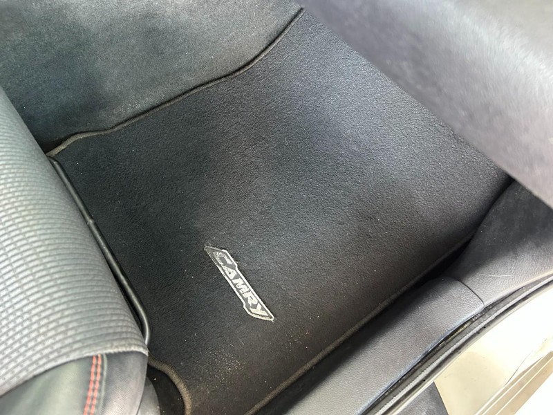 Toyota Camry Vehicle Full-screen Gallery Image 27