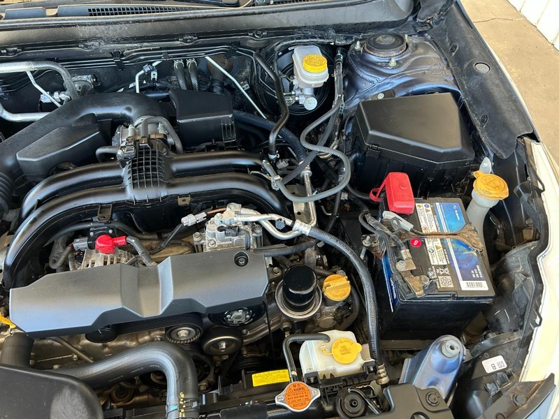 Subaru Outback Vehicle Full-screen Gallery Image 10