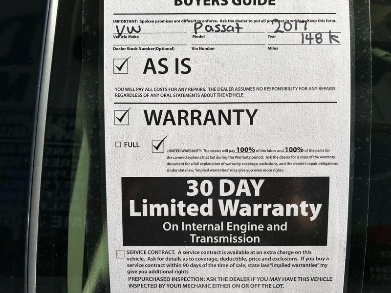 Volkswagen Passat Vehicle Full-screen Gallery Image 11