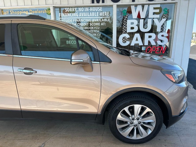 Buick Encore Vehicle Full-screen Gallery Image 04