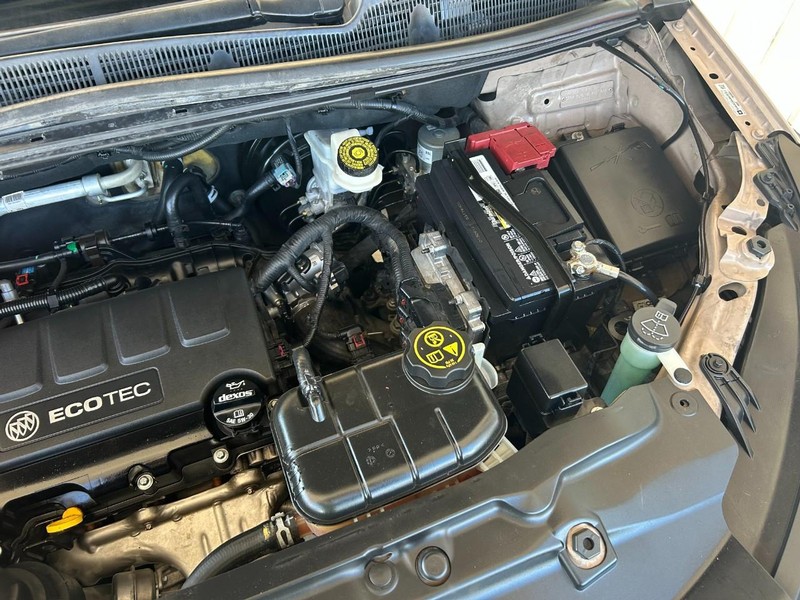 Buick Encore Vehicle Full-screen Gallery Image 11