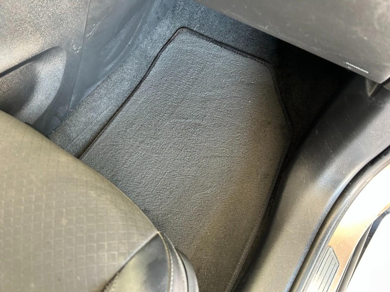 Buick Encore Vehicle Full-screen Gallery Image 26