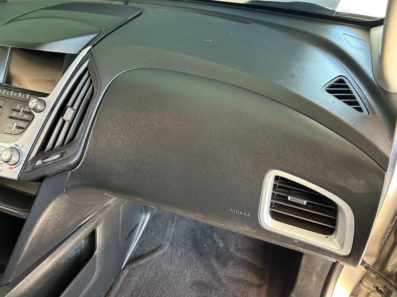 Chevrolet Equinox Vehicle Full-screen Gallery Image 26