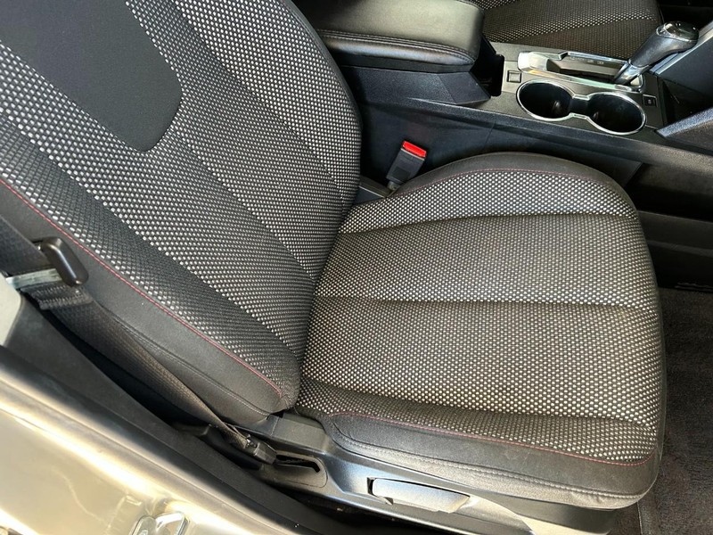 Chevrolet Equinox Vehicle Full-screen Gallery Image 27