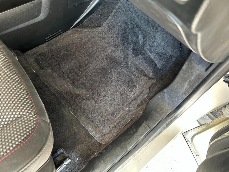 Chevrolet Equinox Vehicle Full-screen Gallery Image 28