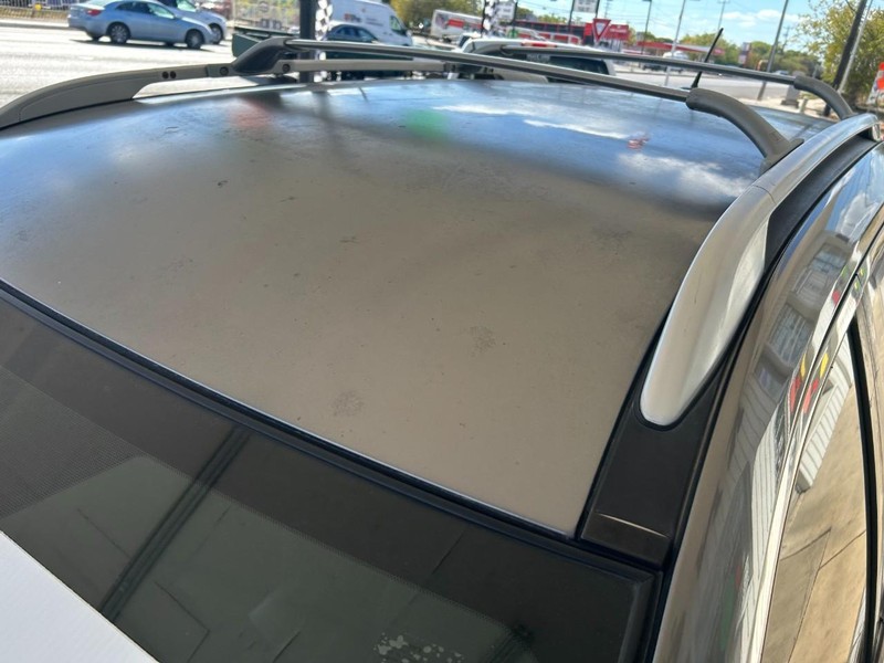 Nissan Rogue Vehicle Full-screen Gallery Image 06